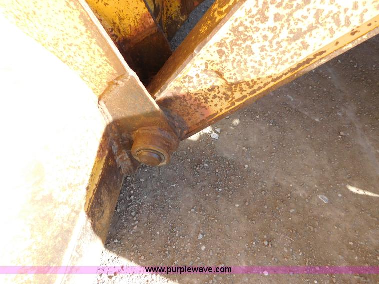 image for item AW9331 1997 John Deere 310SE backhoe