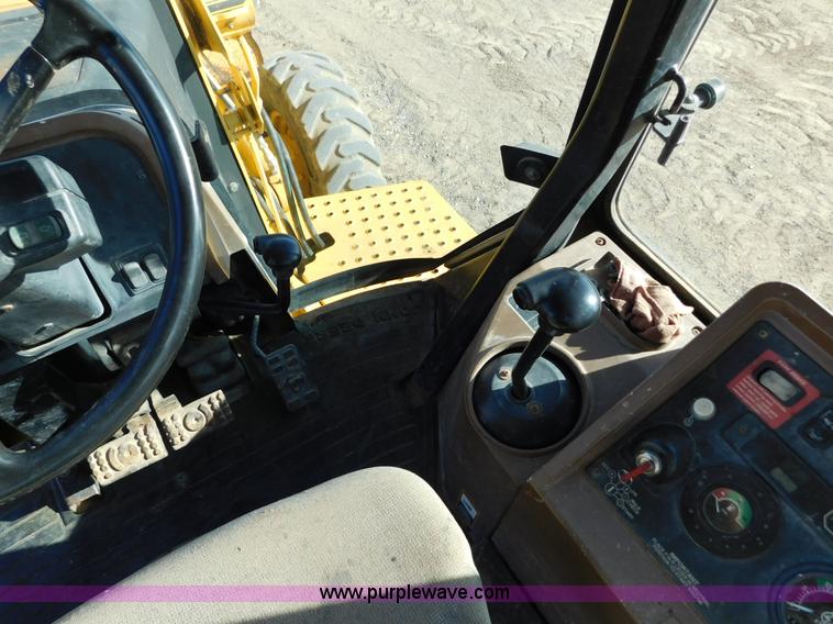 image for item AW9331 1997 John Deere 310SE backhoe