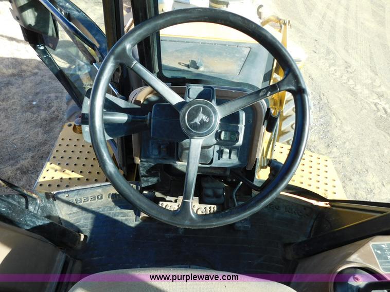 image for item AW9331 1997 John Deere 310SE backhoe