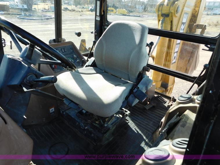 image for item AW9331 1997 John Deere 310SE backhoe