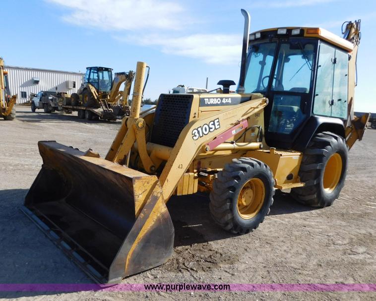 image for item AW9332 2000 John Deere 310SE backhoe