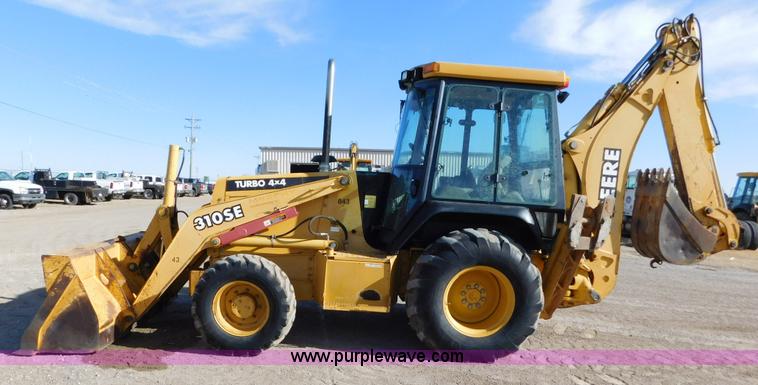 image for item AW9332 2000 John Deere 310SE backhoe