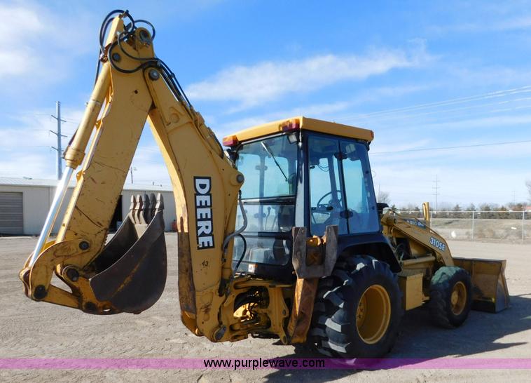 image for item AW9332 2000 John Deere 310SE backhoe