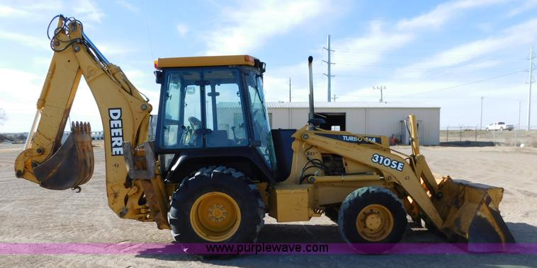 image for item AW9332 2000 John Deere 310SE backhoe
