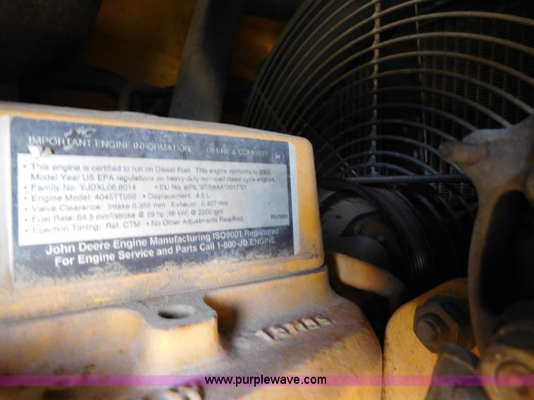 image for item AW9332 2000 John Deere 310SE backhoe