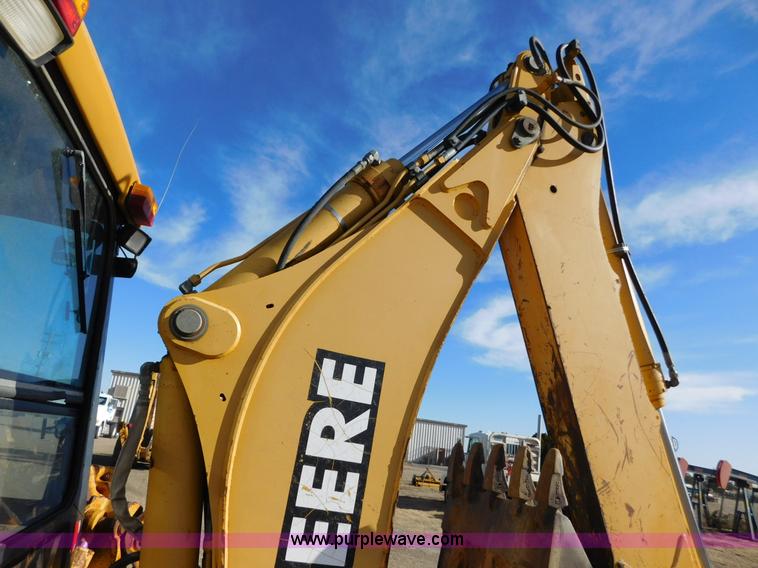 image for item AW9332 2000 John Deere 310SE backhoe