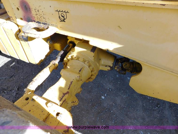 image for item AW9332 2000 John Deere 310SE backhoe