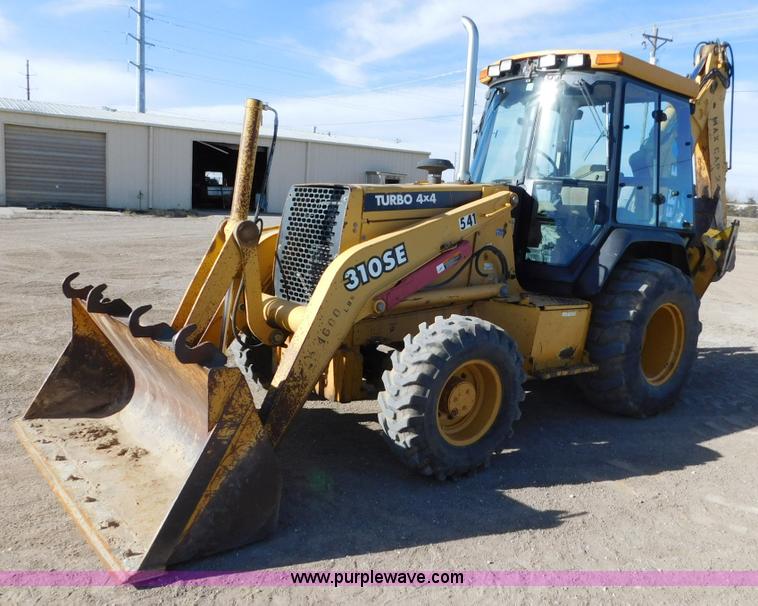image for item AW9333 1997 John Deere 310SE backhoe