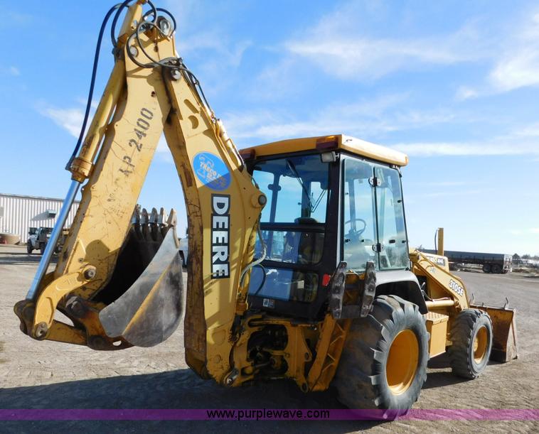 image for item AW9333 1997 John Deere 310SE backhoe