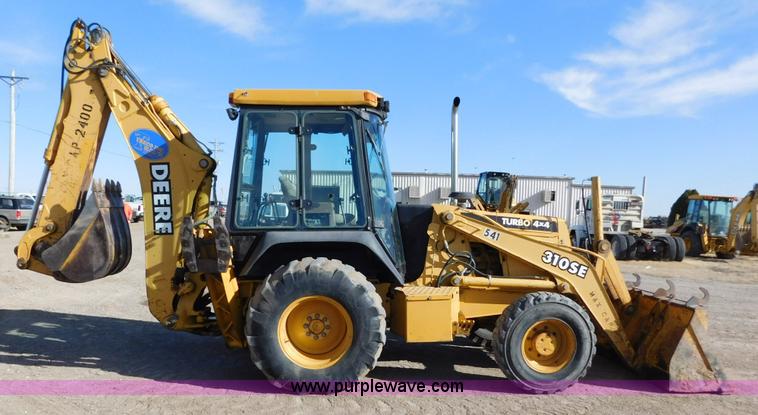 image for item AW9333 1997 John Deere 310SE backhoe