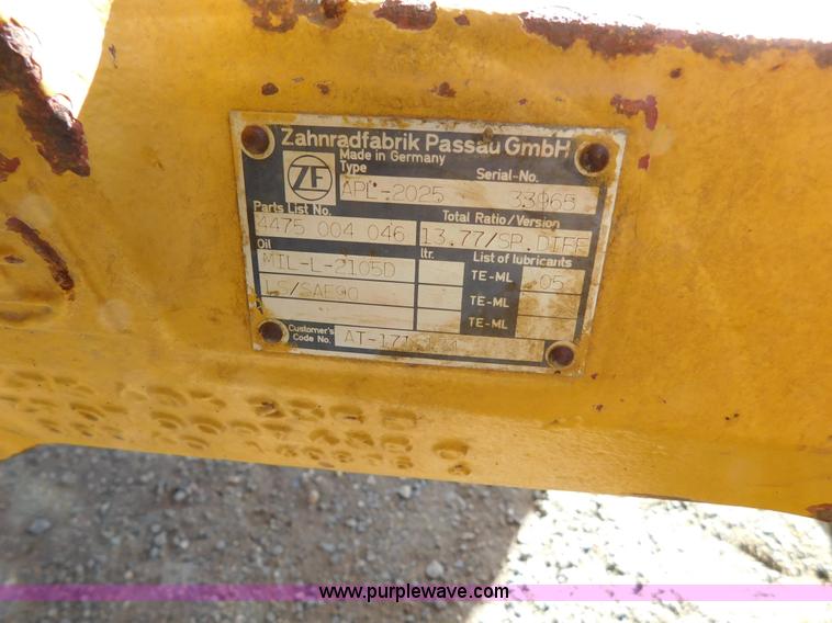 image for item AW9333 1997 John Deere 310SE backhoe