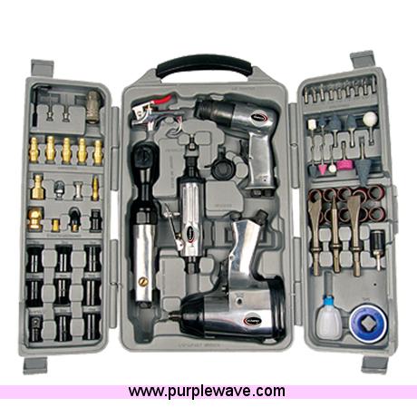 image for item E1287 (820) piece impact and tool kit