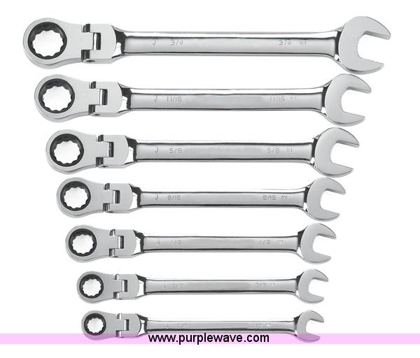 image for item E1287 (820) piece impact and tool kit