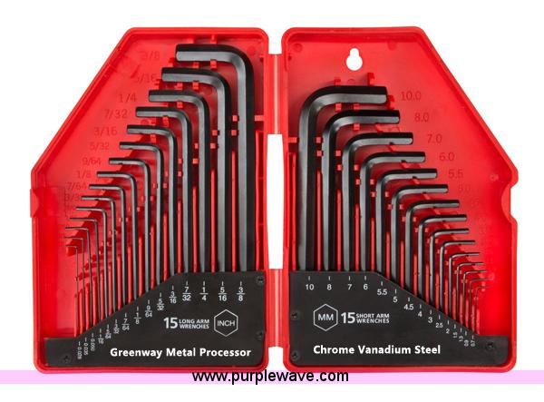 image for item E1287 (820) piece impact and tool kit