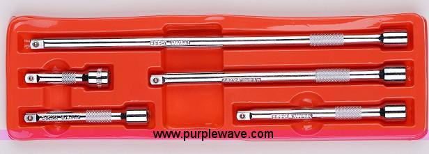 image for item E1287 (820) piece impact and tool kit