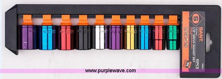 image for item E1287 (820) piece impact and tool kit