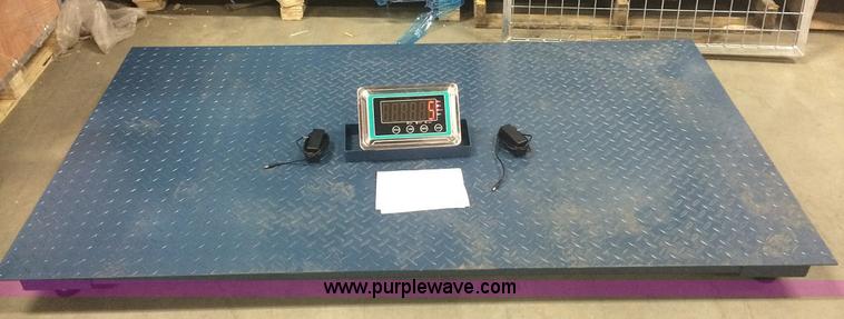 image for item E1386 Steel floor scale