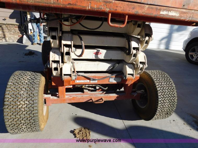 image for item J7434 Hunterlift 2570 scissor lift