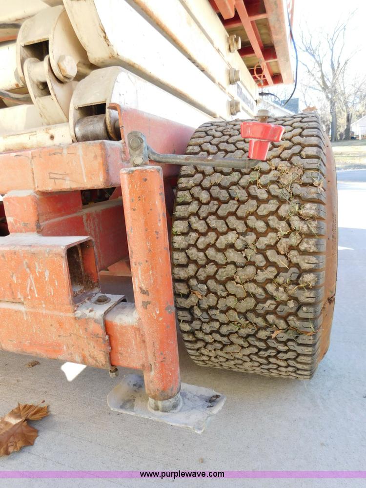 image for item J7434 Hunterlift 2570 scissor lift