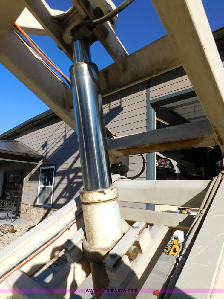 image for item J7434 Hunterlift 2570 scissor lift