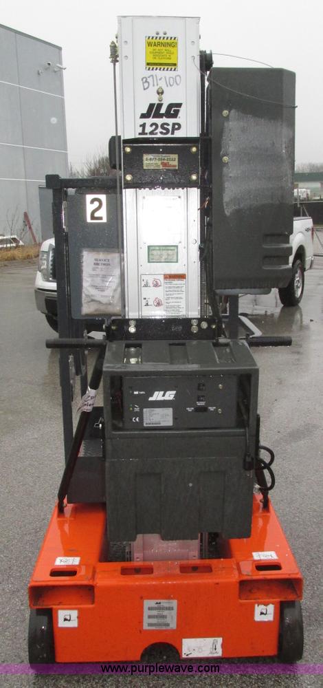 image for item J8775 2008 JLG 12SP vertical lift