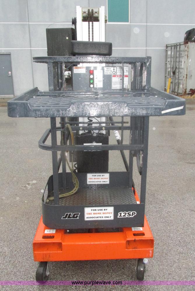 image for item J8775 2008 JLG 12SP vertical lift
