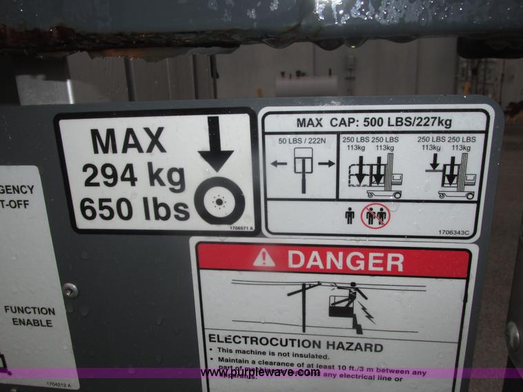 image for item J8775 2008 JLG 12SP vertical lift