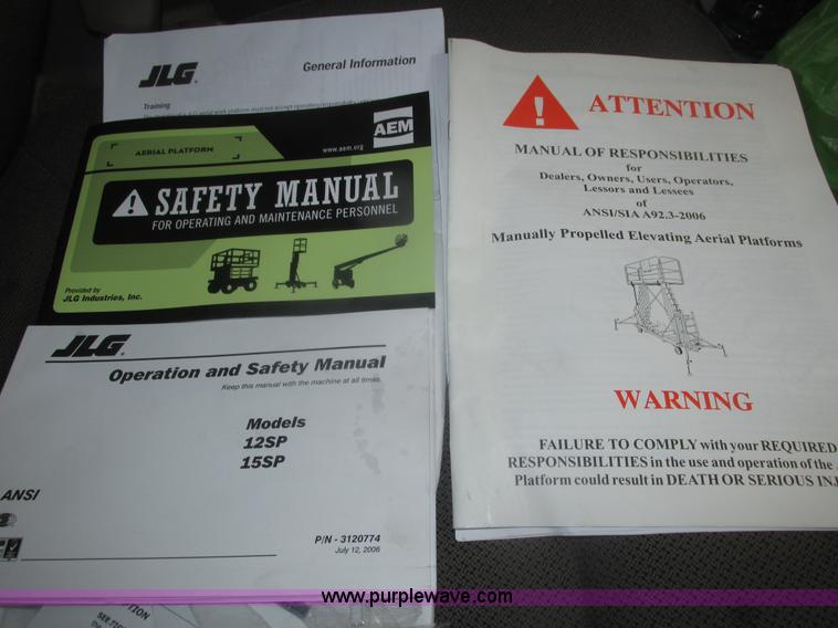 image for item J8775 2008 JLG 12SP vertical lift