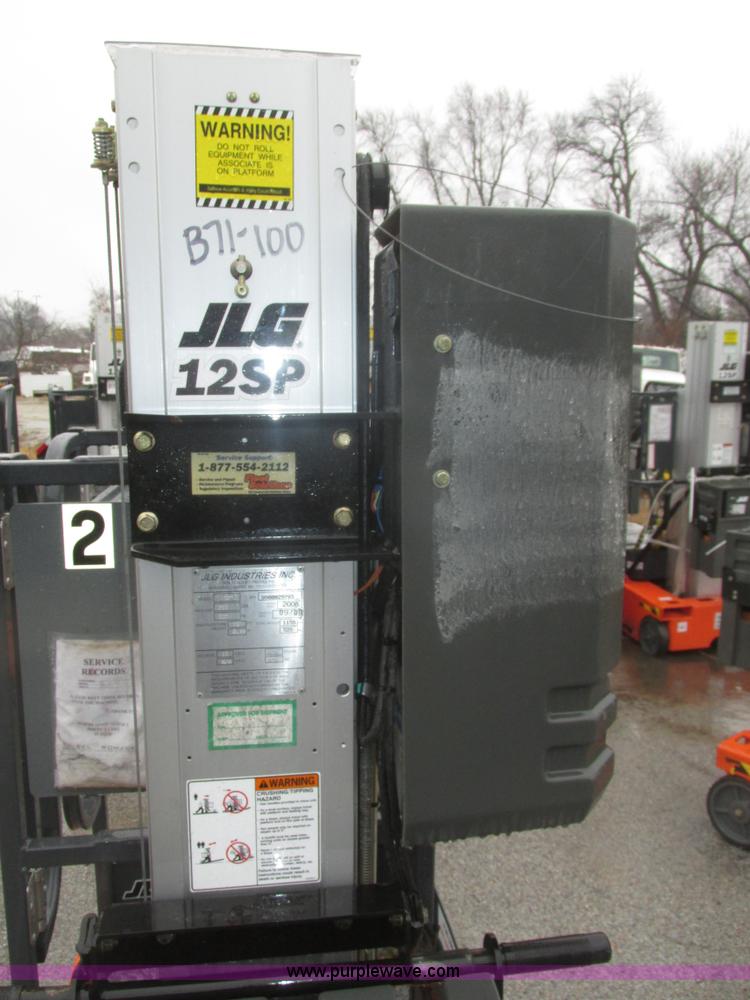 image for item J8775 2008 JLG 12SP vertical lift