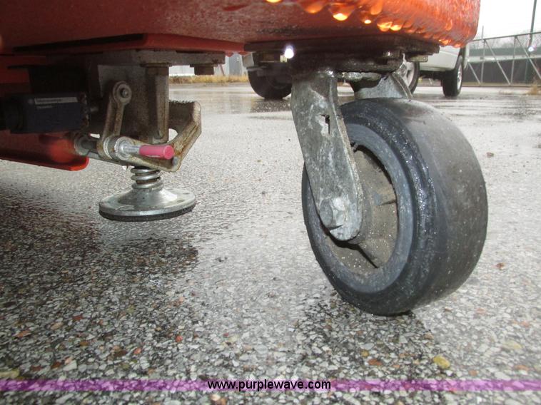 image for item J8775 2008 JLG 12SP vertical lift