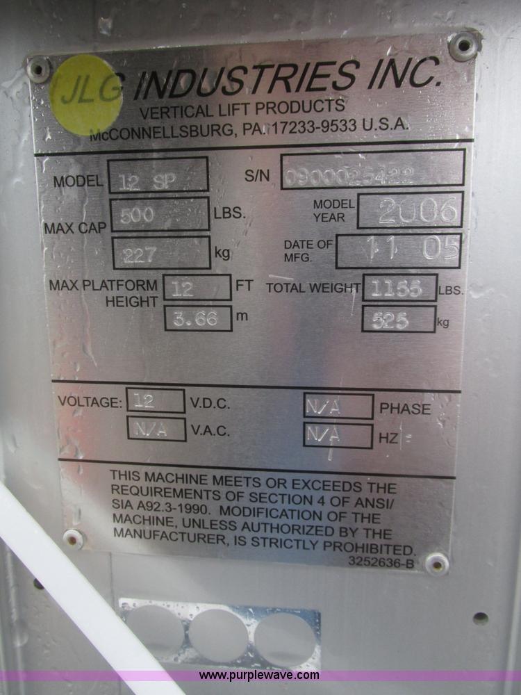 image for item J8780 2006 JLG 12SP vertical lift