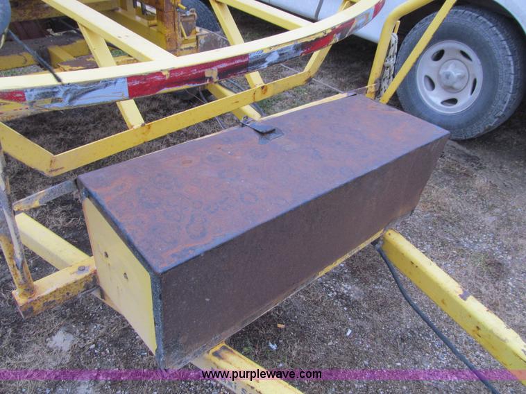 image for item L1979 2004 Agri Drain Maxi Series J stinger trailer