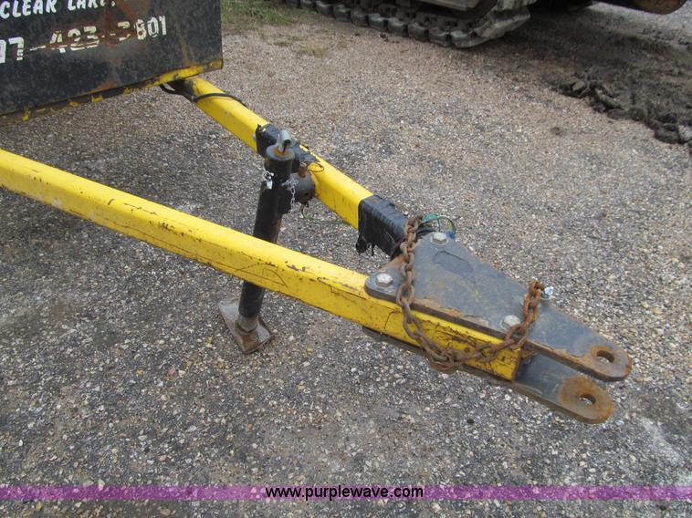 image for item L1981 2010 Maxi Singer Series J tile trailer