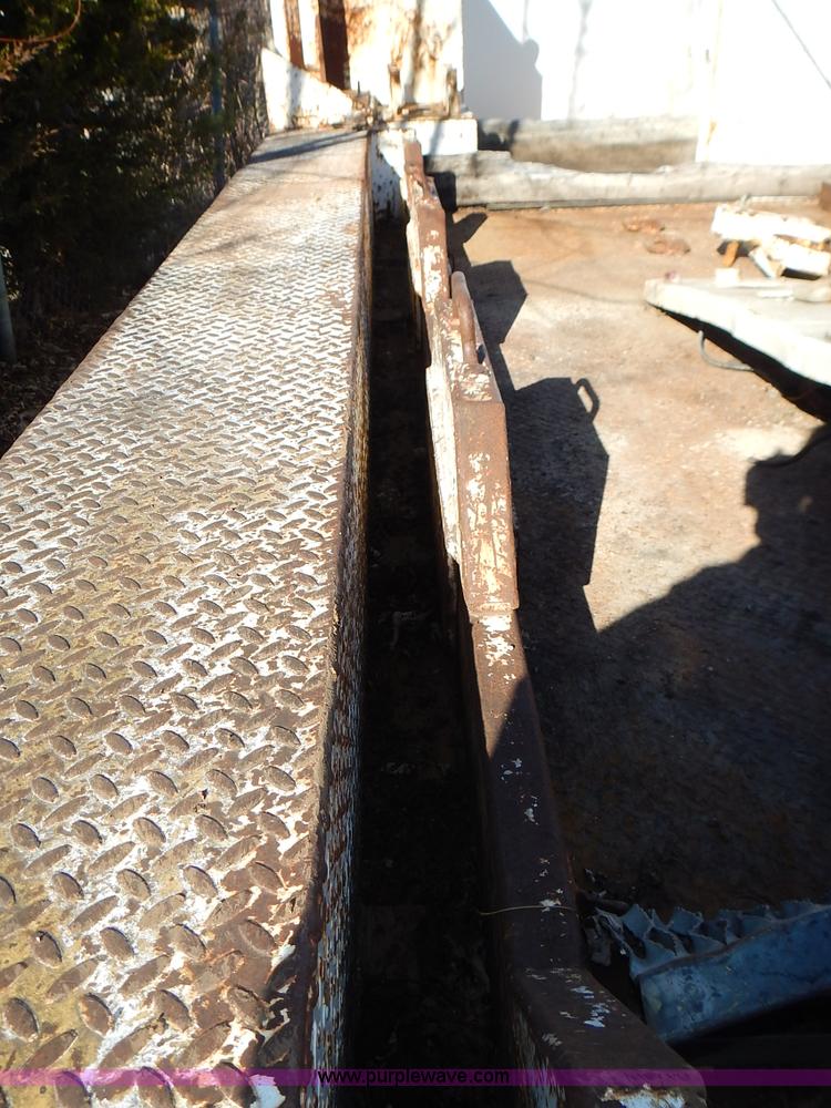 image for item L3601 C&S WHLCHC service bed