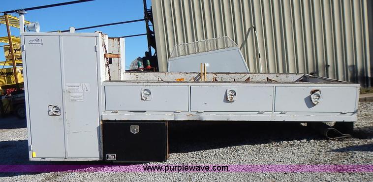 image for item L3602 RC service bed