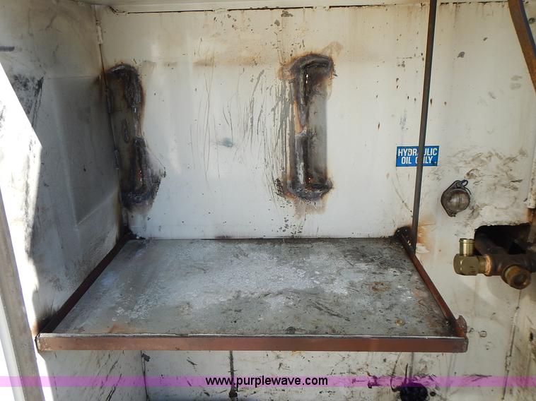 image for item L3602 RC service bed