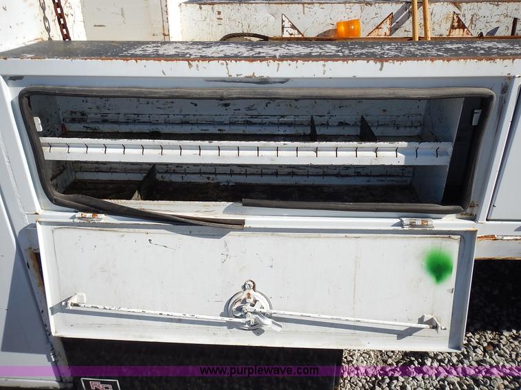 image for item L3602 RC service bed