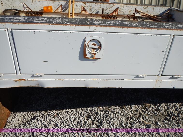 image for item L3602 RC service bed