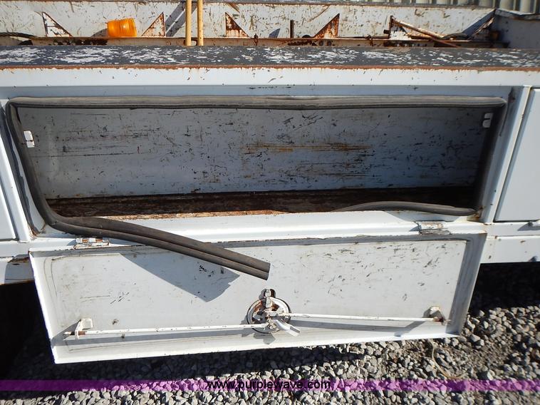 image for item L3602 RC service bed