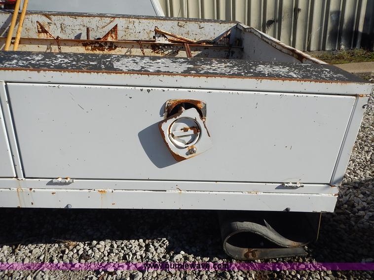 image for item L3602 RC service bed