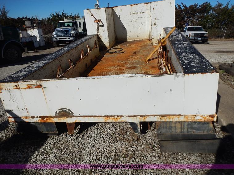 image for item L3602 RC service bed