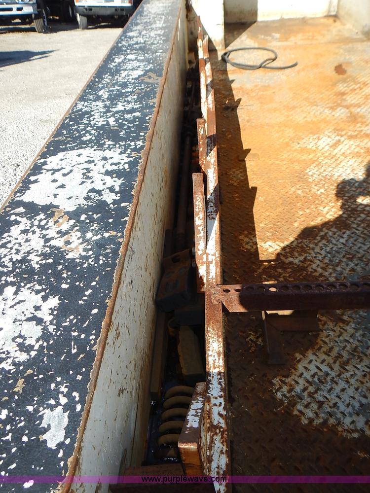 image for item L3602 RC service bed