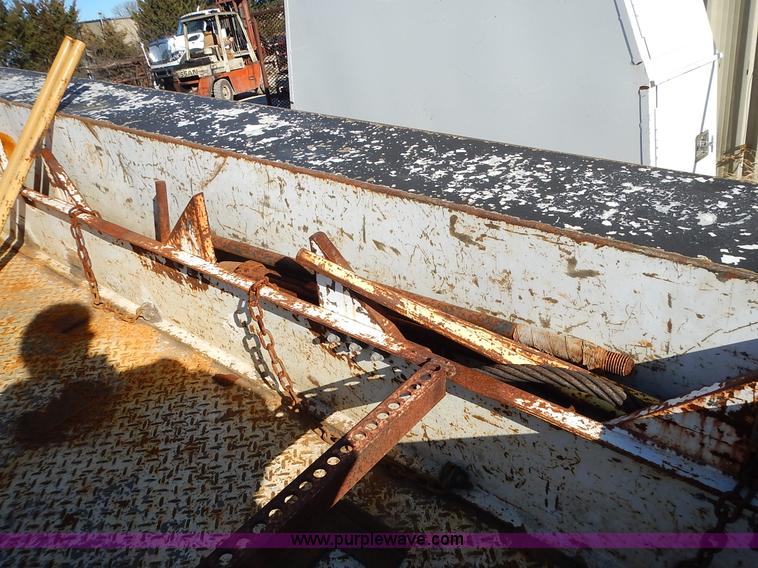 image for item L3602 RC service bed