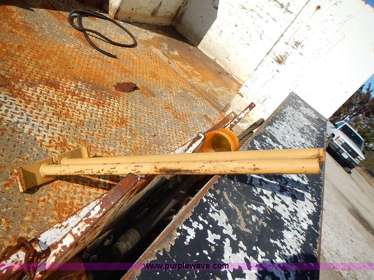 image for item L3602 RC service bed