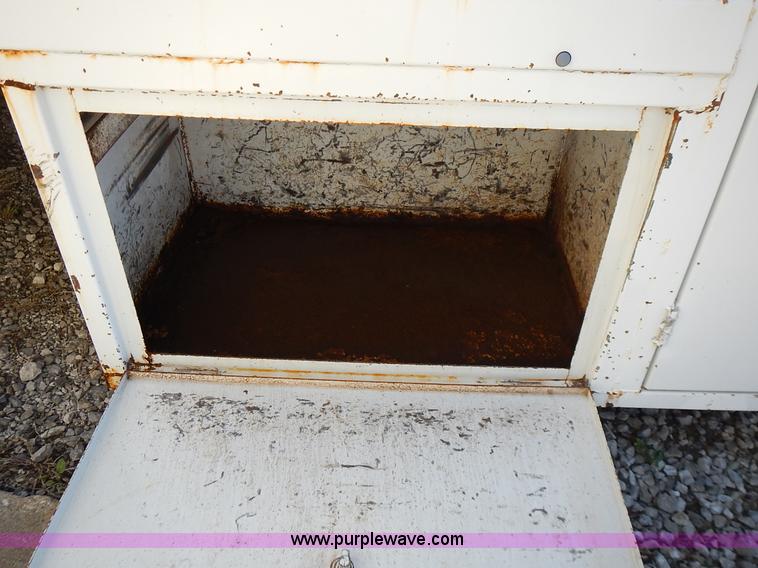 image for item L3602 RC service bed