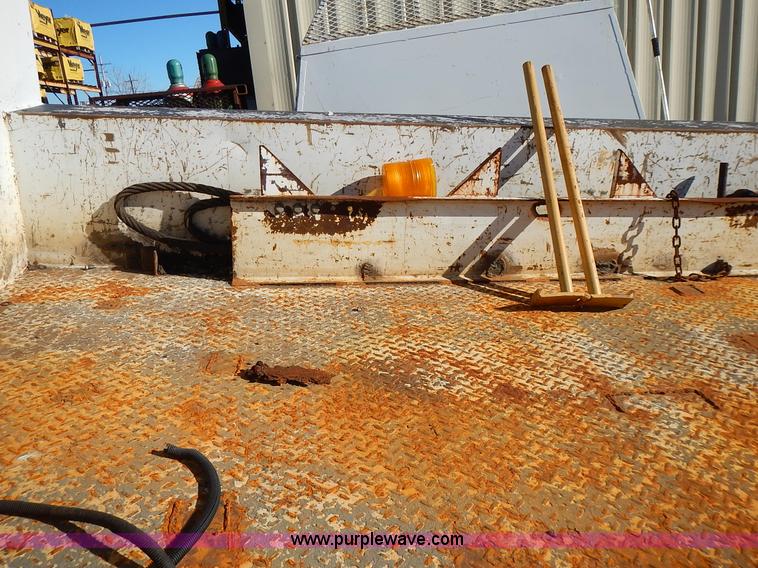 image for item L3602 RC service bed