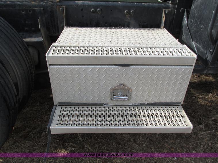 image for item L5370 1979 Am General M915 semi truck