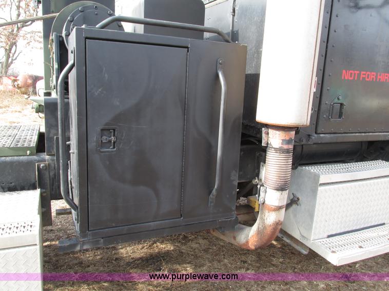 image for item L5370 1979 Am General M915 semi truck