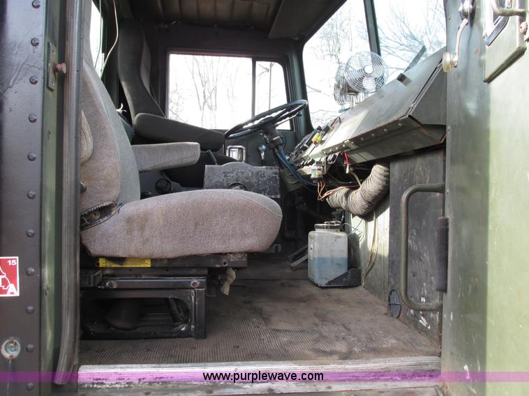 image for item L5370 1979 Am General M915 semi truck