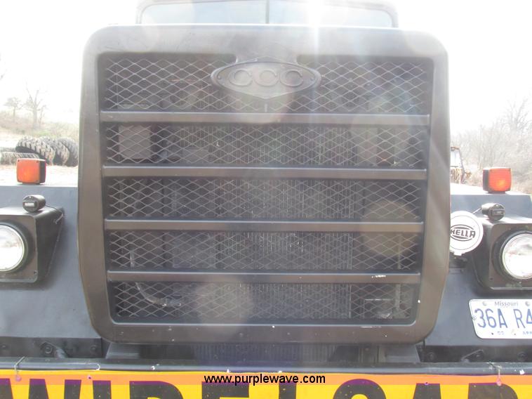 image for item L5370 1979 Am General M915 semi truck